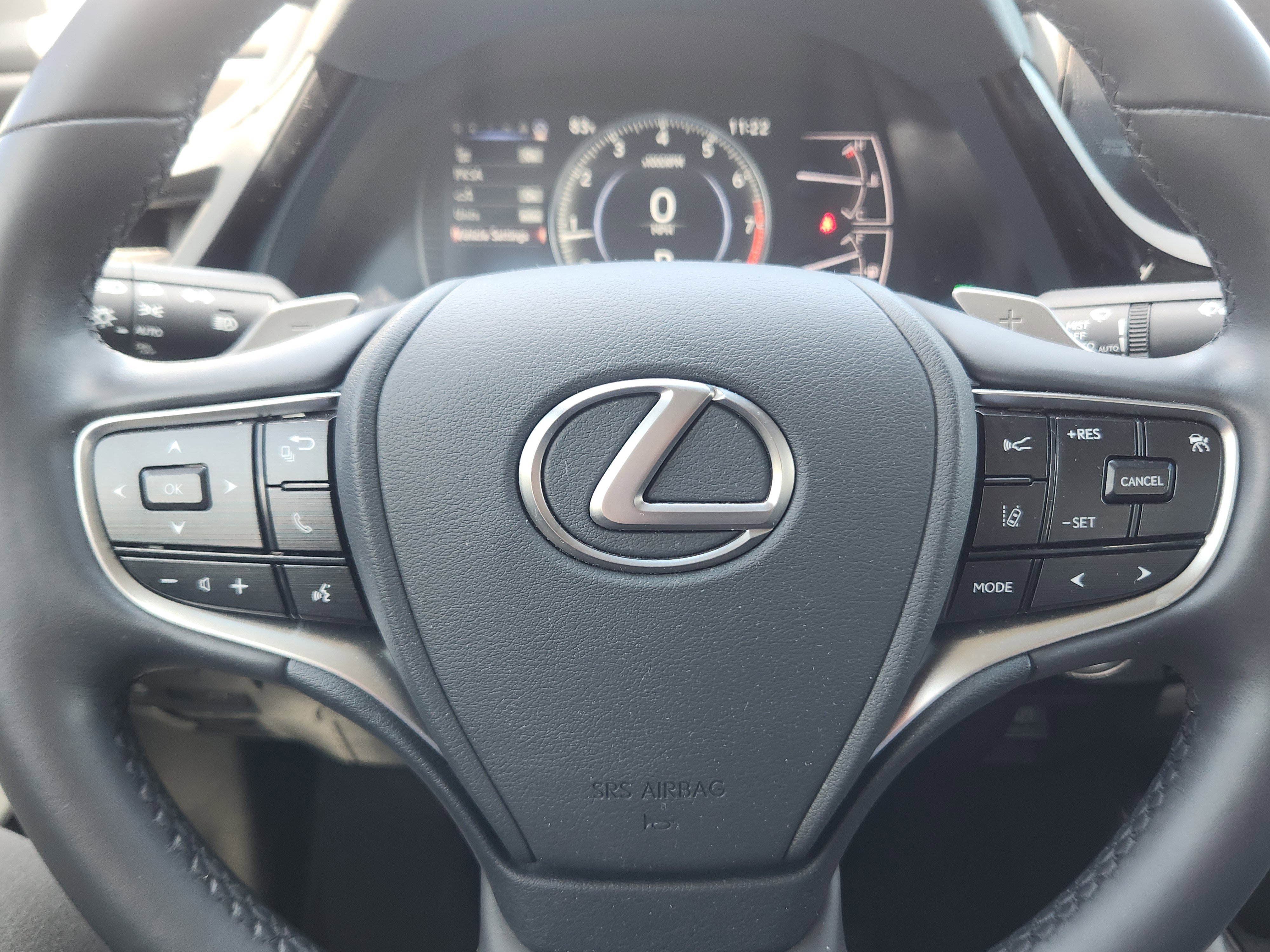 Used 2023 Lexus ES 250 w/ Premium Package AWD/4WD image 7