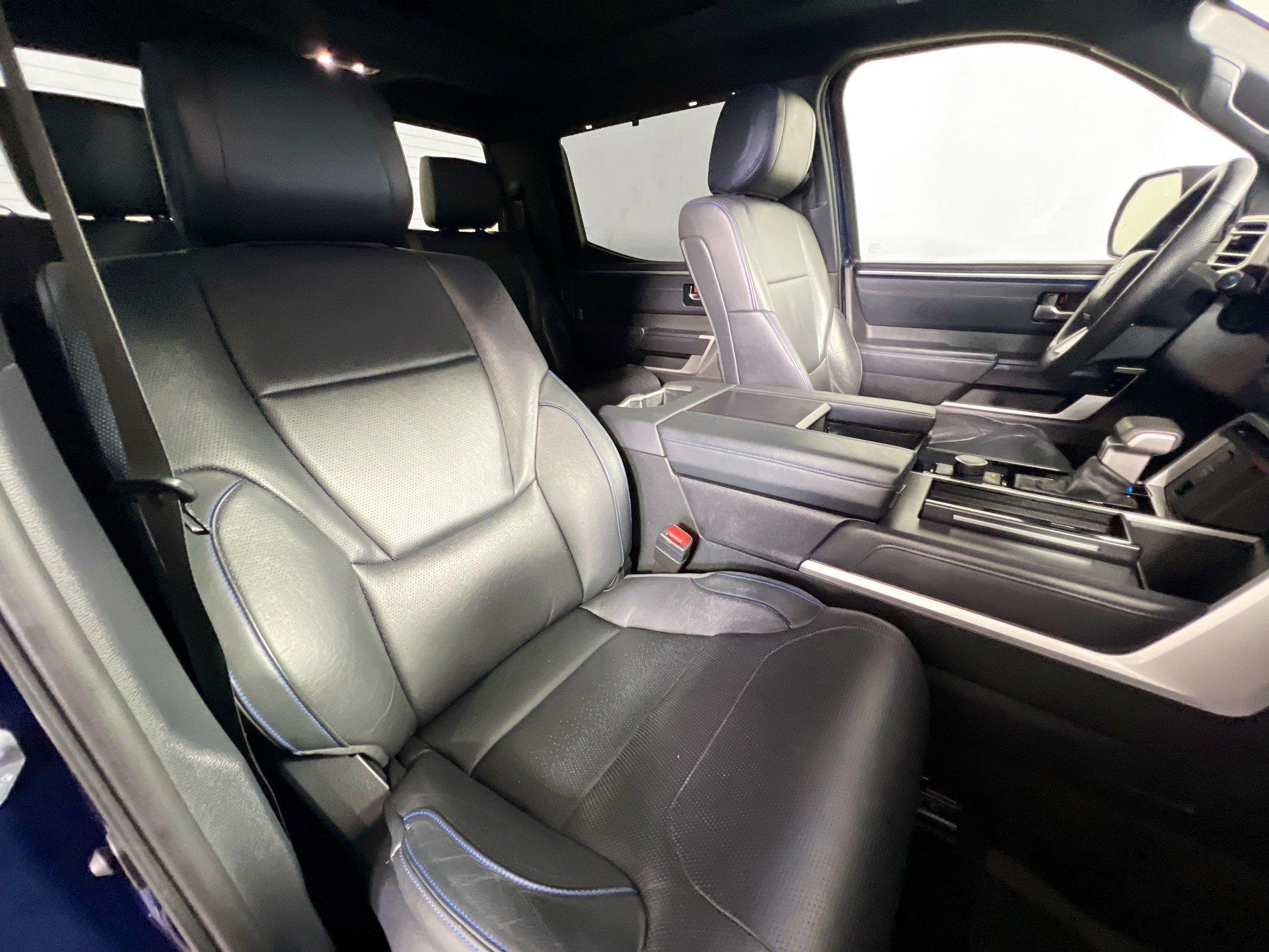 Used 2022 Toyota Tundra Platinum RWD image 30