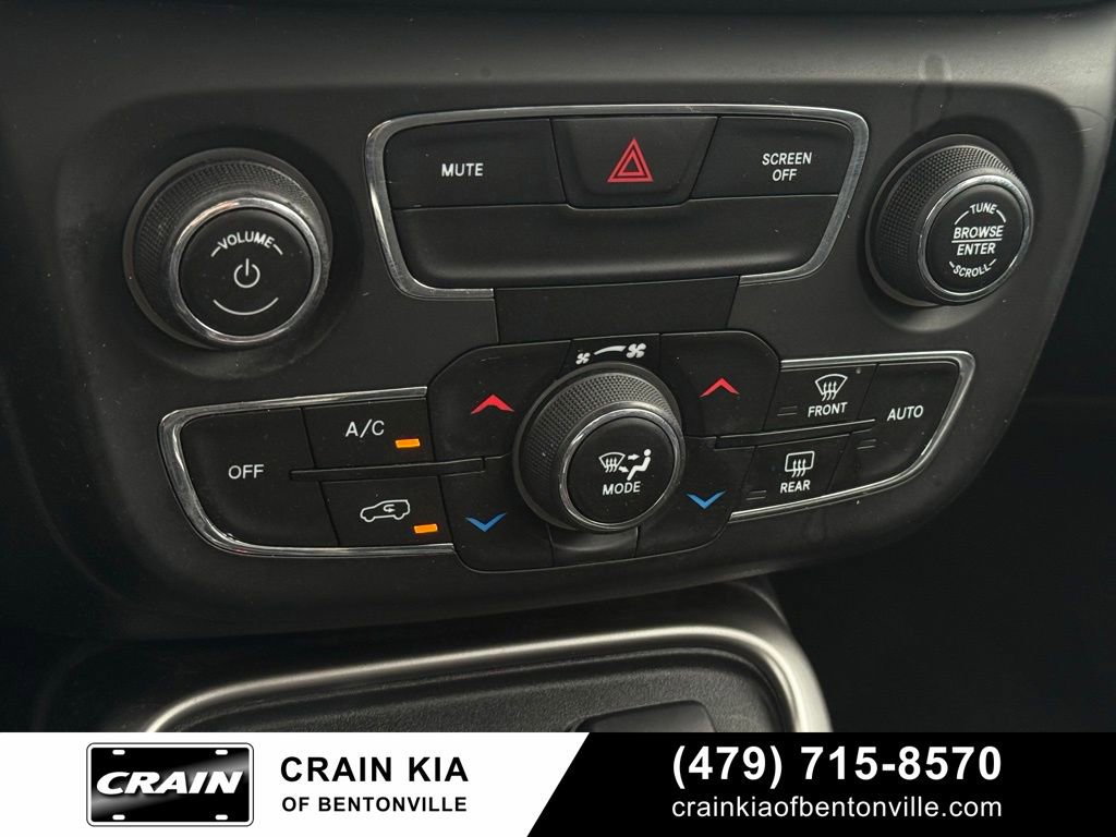 Used 2018 Jeep Compass Latitude w/ Popular Equipment Group image 18