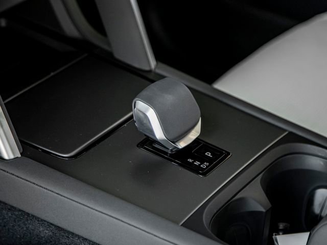 New 2024 Land Rover Discovery Sport S AWD/4WD image 19