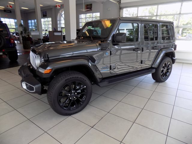 Certified 2025 Jeep Wrangler Unlimited Sahara AWD/4WD image 3