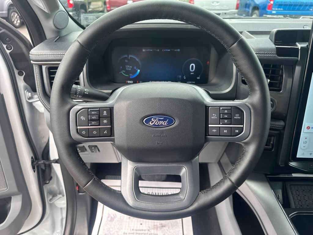 Used 2025 Ford F150 Lightning Flash AWD/4WD image 33