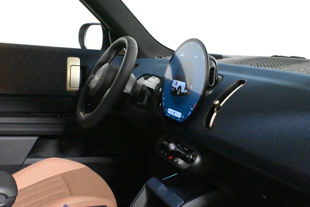 Used 2025 MINI Cooper Countryman S w/ Comfort Package Max image 35