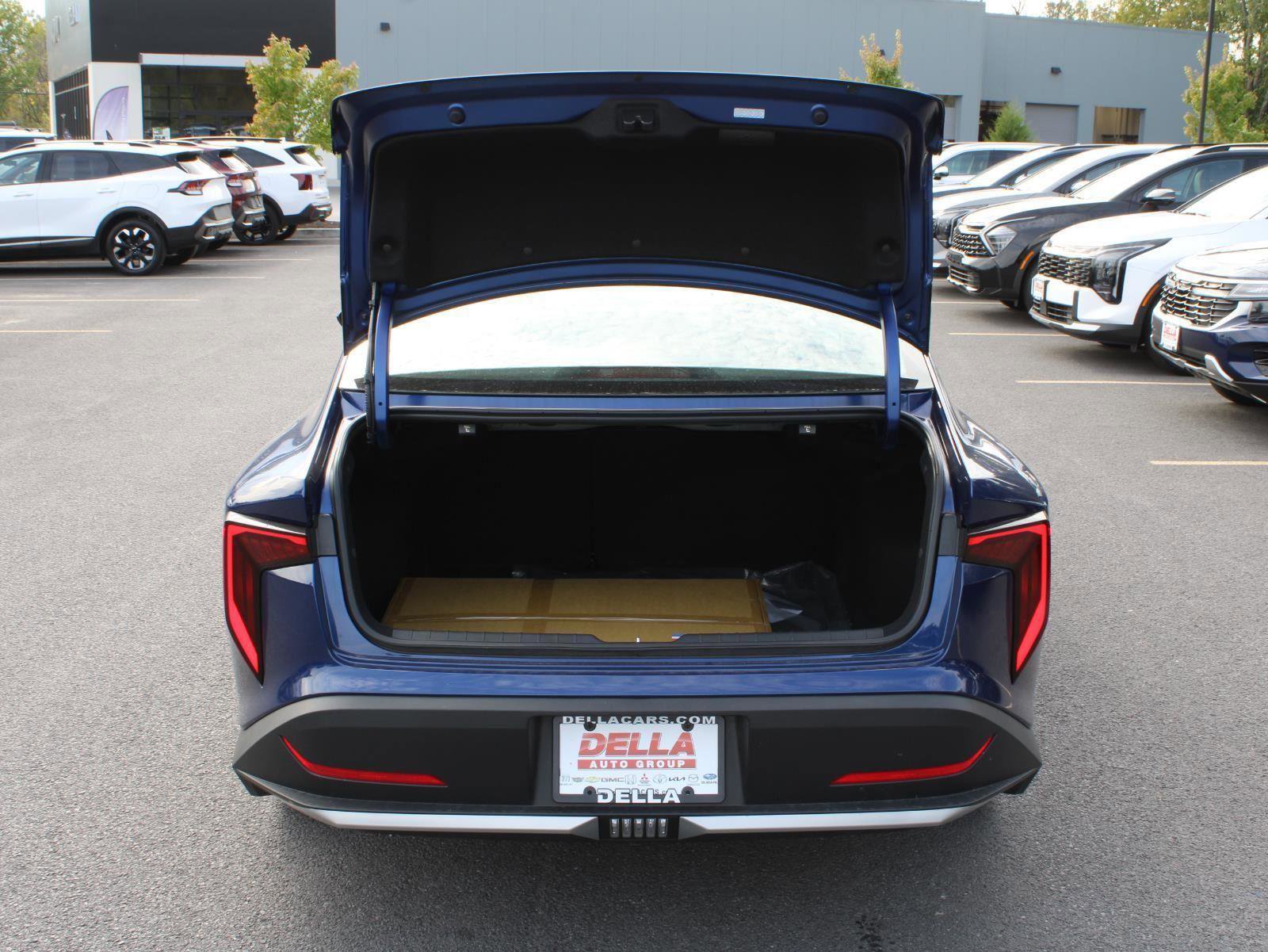 New 2025 Kia K4 LXS image 7