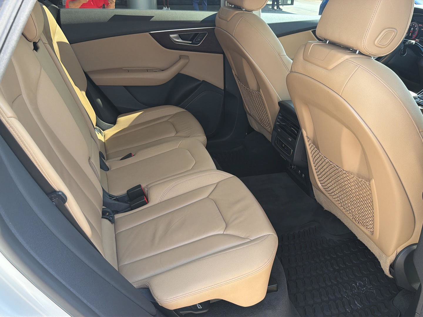 Used 2019 Audi Q8 Premium w/ Convenience Package AWD/4WD image 15