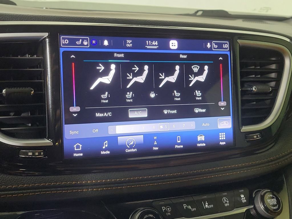 Used 2021 Chrysler Pacifica Pinnacle AWD/4WD image 21