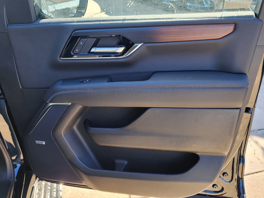 New 2026 GMC Yukon XL Denali w/ Denali Reserve Package image 45