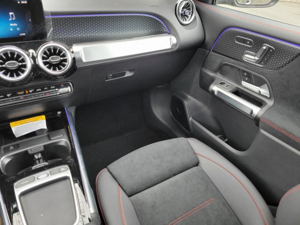 New 2026 Mercedes-Benz GLB 35 AMG 4MATIC image 15