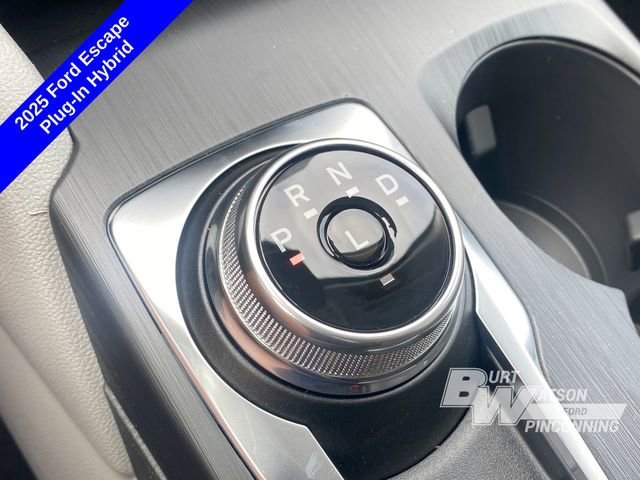 New 2025 Ford Escape SE image 28