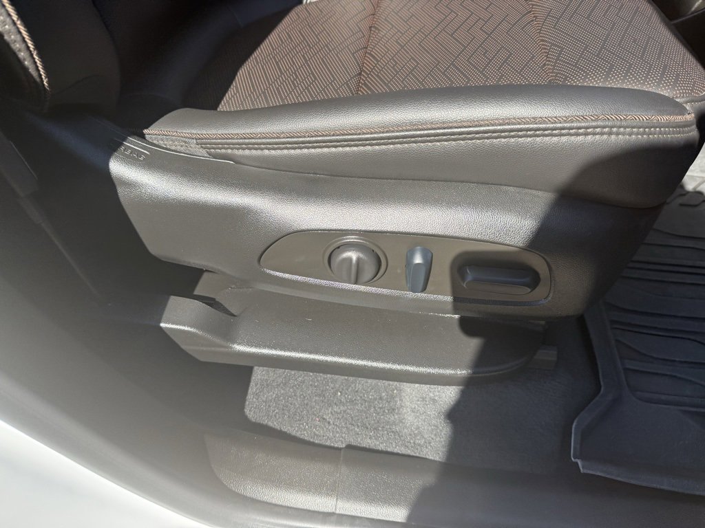 Used 2023 Chevrolet Traverse High Country w/ LPO, Floor Liner Package image 40