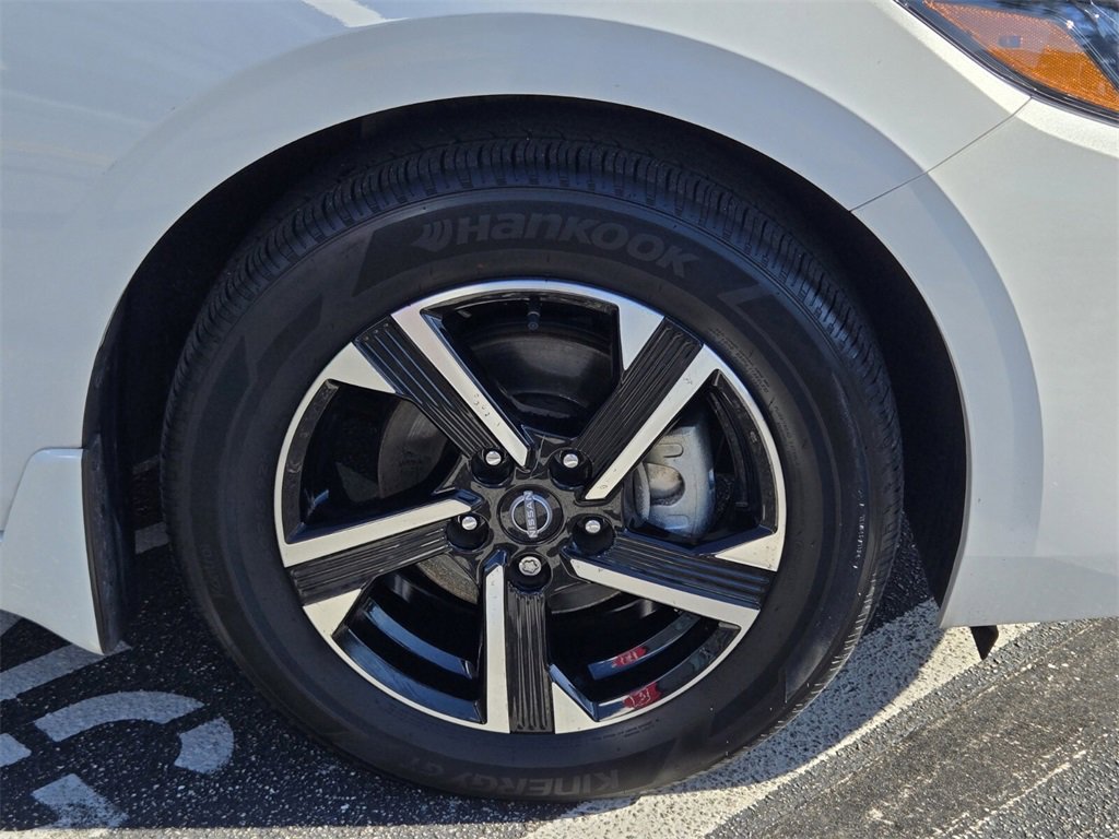 Used 2024 Nissan Sentra SV image 19