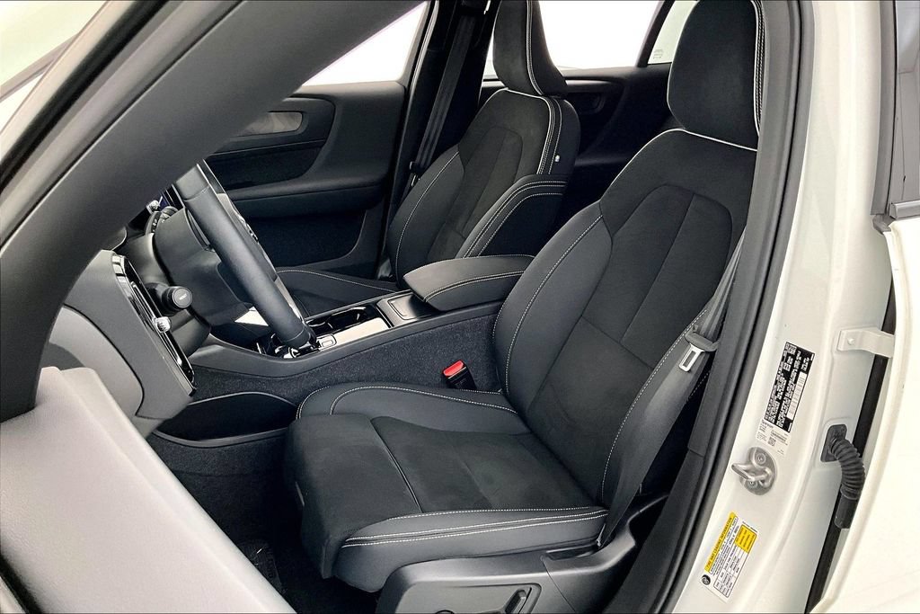 Certified 2023 Volvo C40 P8 Recharge Plus AWD/4WD image 34