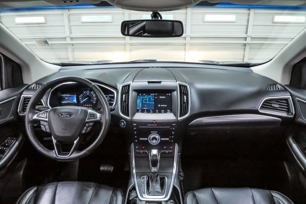Used 2017 Ford Edge Titanium w/ Equipment Group 301A AWD/4WD image 16