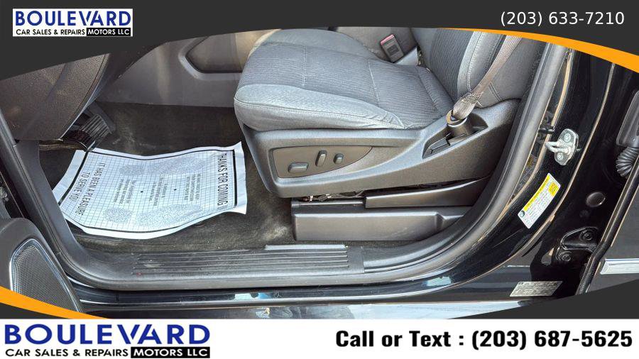 Used 2016 GMC Yukon SLE w/ HD Trailering Package image 23