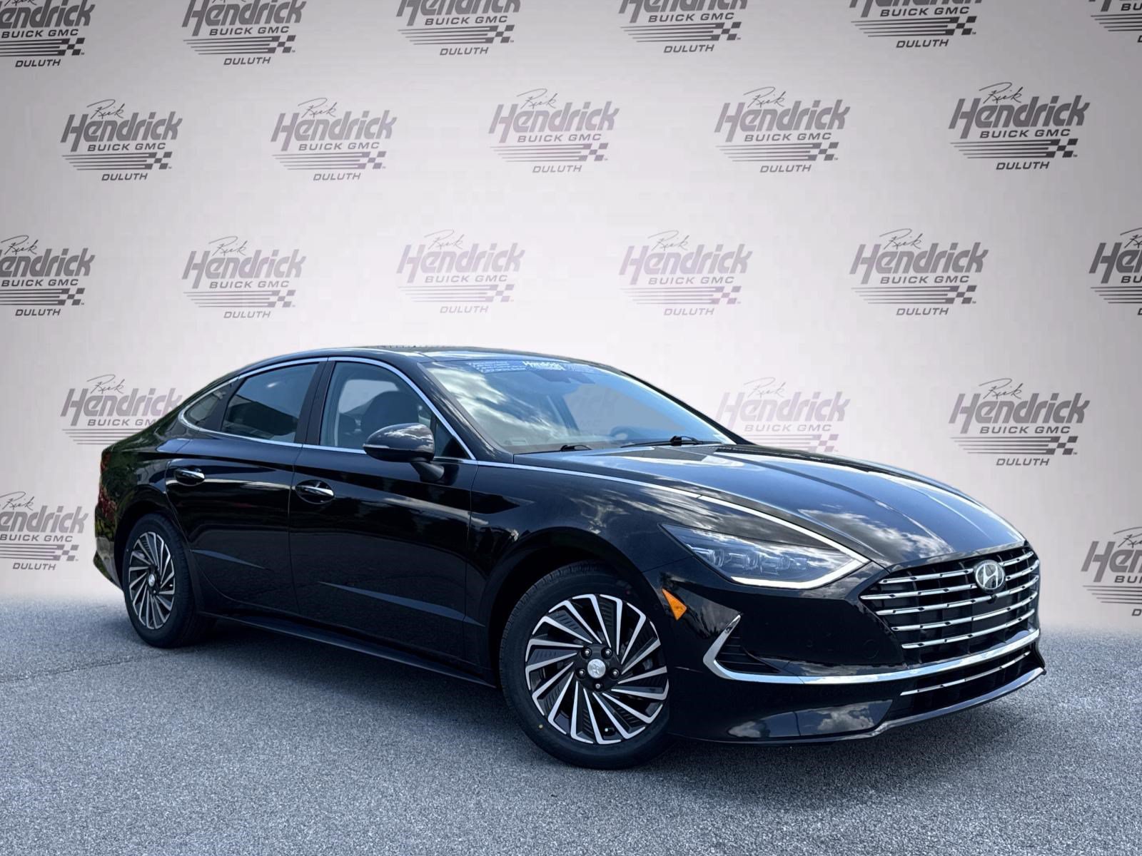 Used 2023 Hyundai Sonata Limited w/ Cargo Package FWD video 2