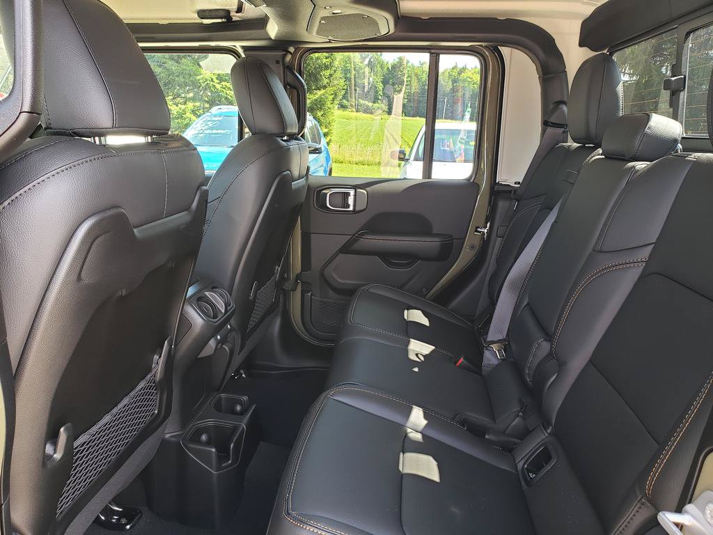 New 2026 Jeep Gladiator Sport AWD/4WD image 12