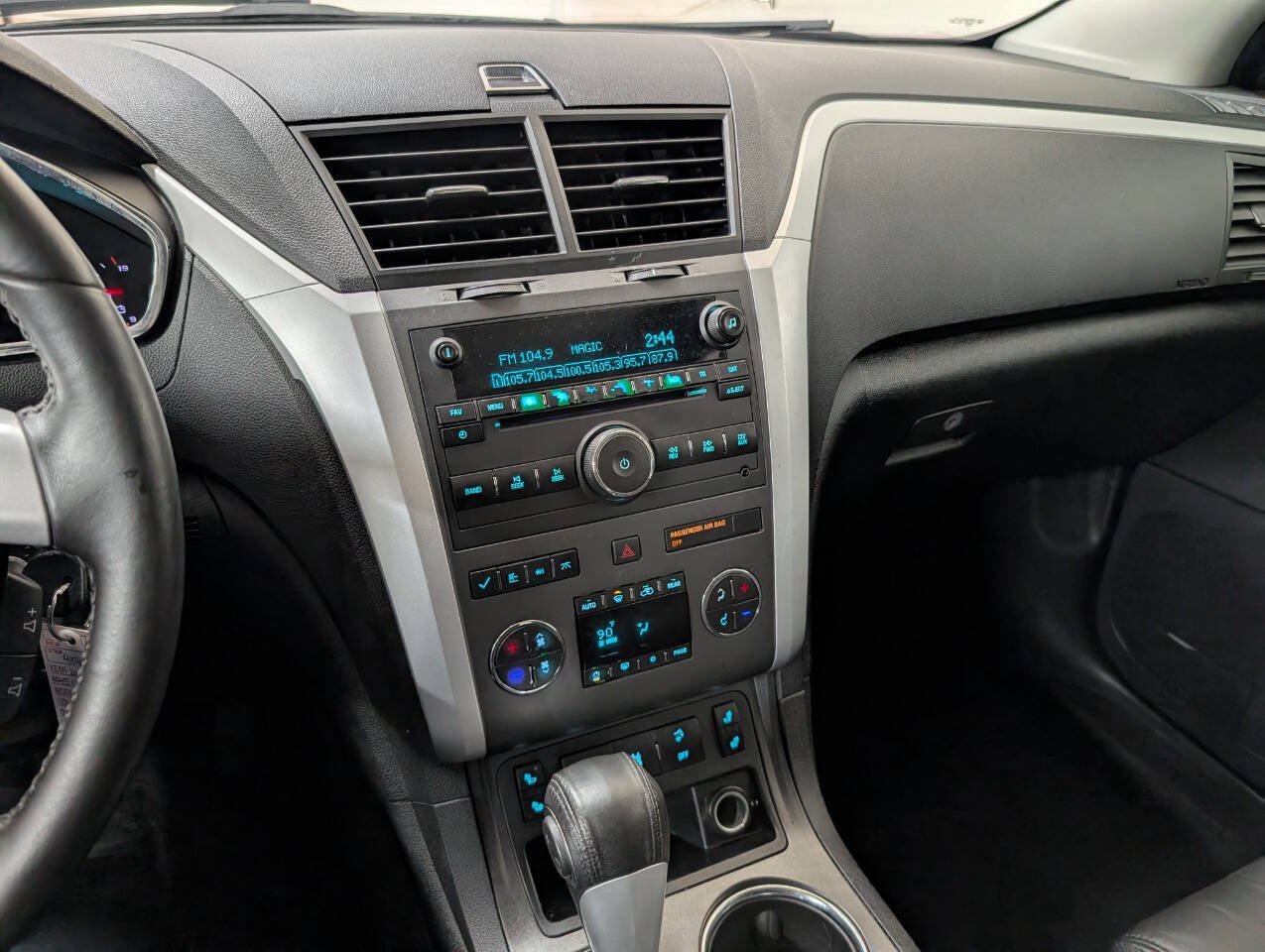 Used 2012 Chevrolet Traverse LT FWD image 10
