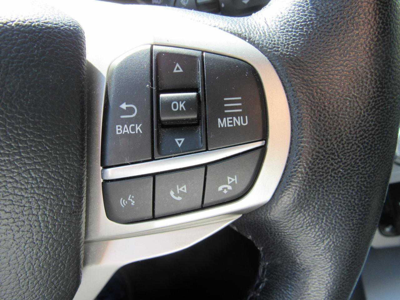 Used 2022 Ford Explorer XLT w/ Equipment Group 202A image 23