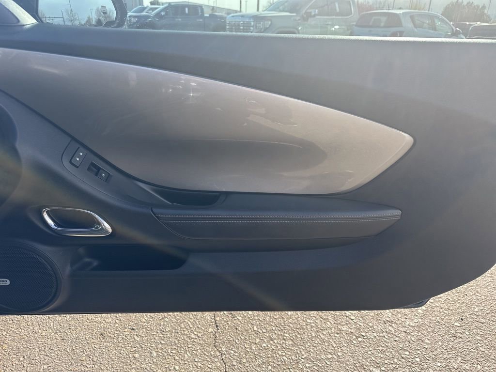 Used 2013 Chevrolet Camaro SS image 31