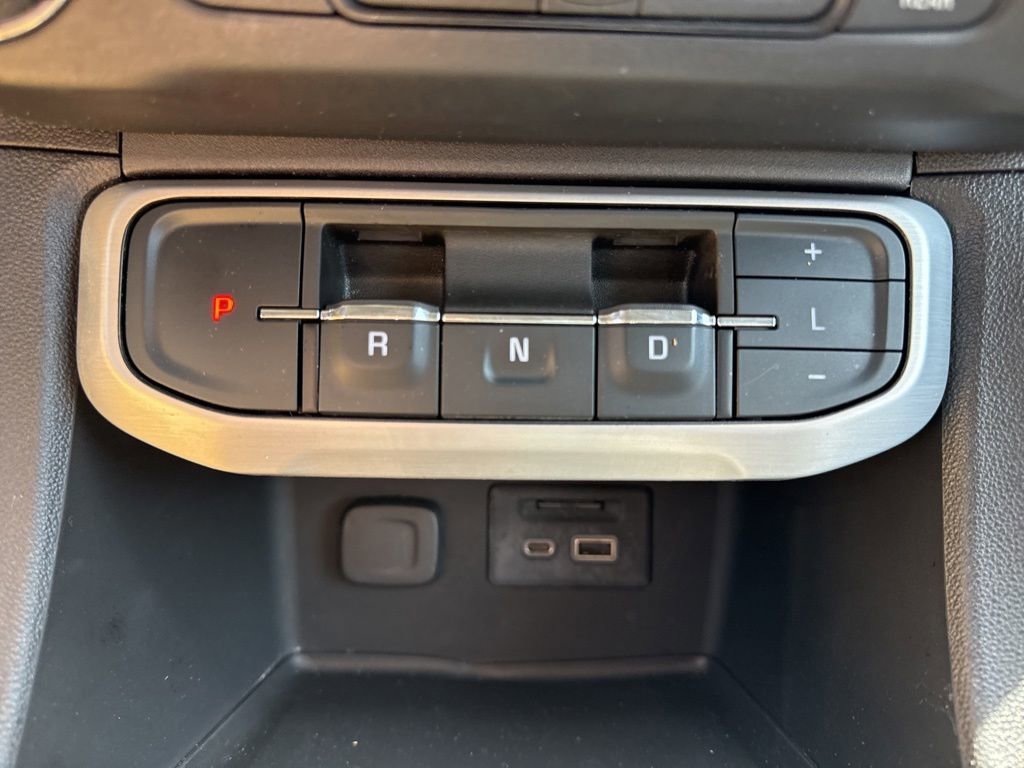 Used 2023 GMC Acadia SLE w/ Driver Convenience Package FWD image 19