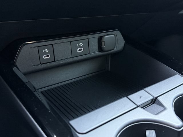 New 2027 Toyota Prius XLE FWD image 19