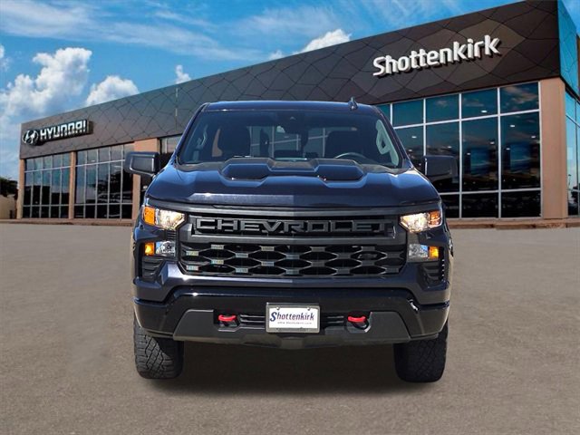 Used 2024 Chevrolet Silverado 1500 Custom Trail Boss w/ LPO, Dark Essentials Package video 2