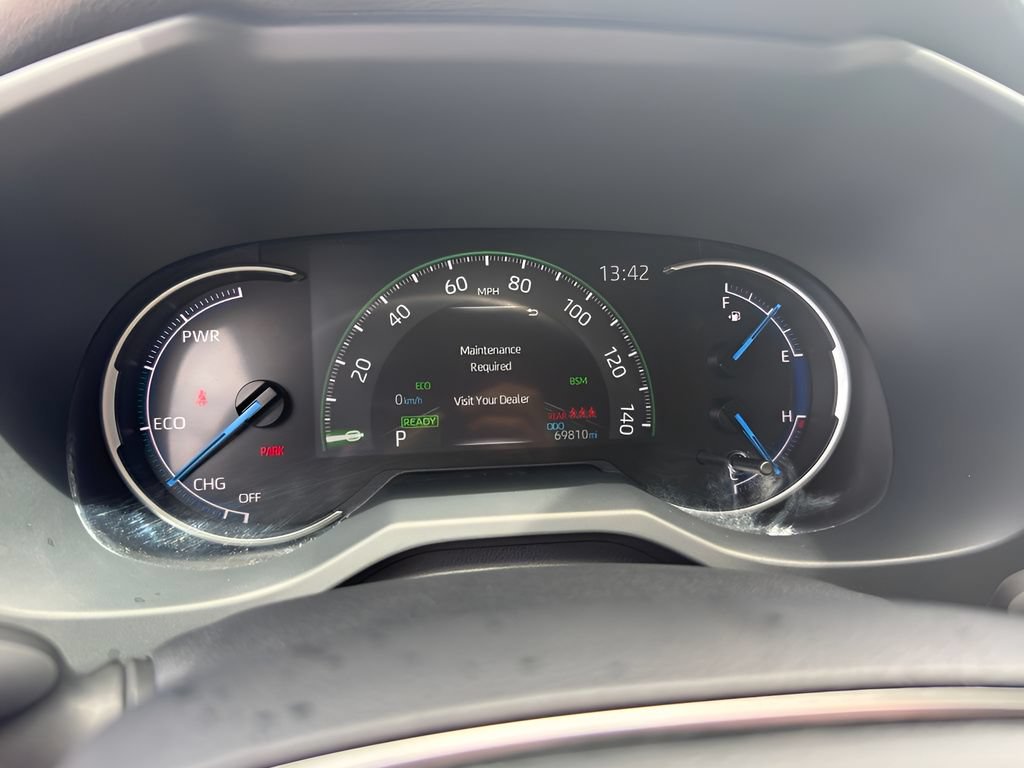 Used 2025 Toyota RAV4 XLE Premium AWD/4WD image 21