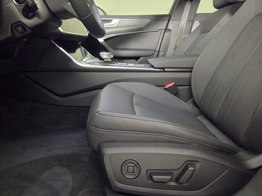 Used 2025 Audi A6 3.0T Premium image 12