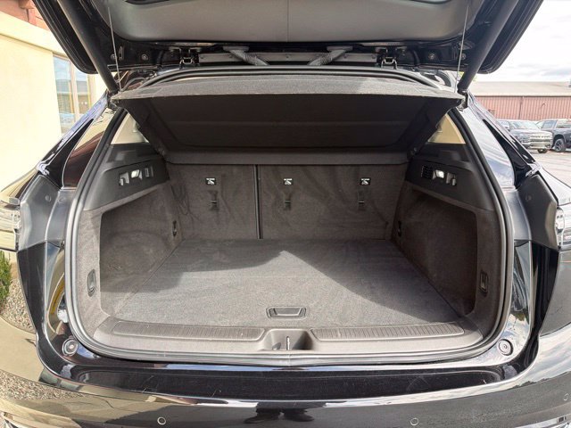 Used 2023 Buick Envision Avenir AWD/4WD image 19