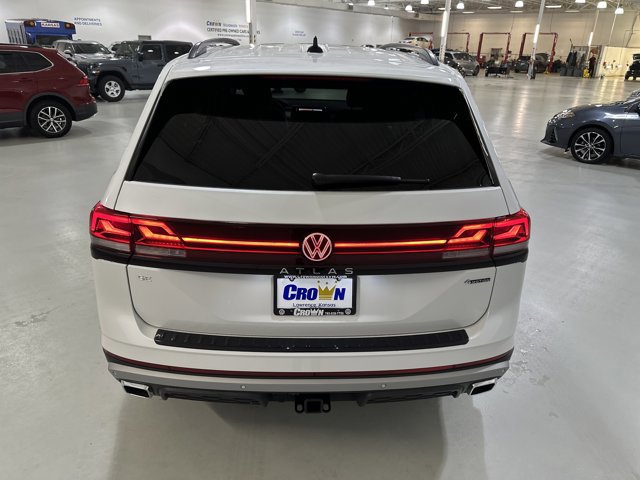 New 2026 Volkswagen Atlas Peak Edition image 8