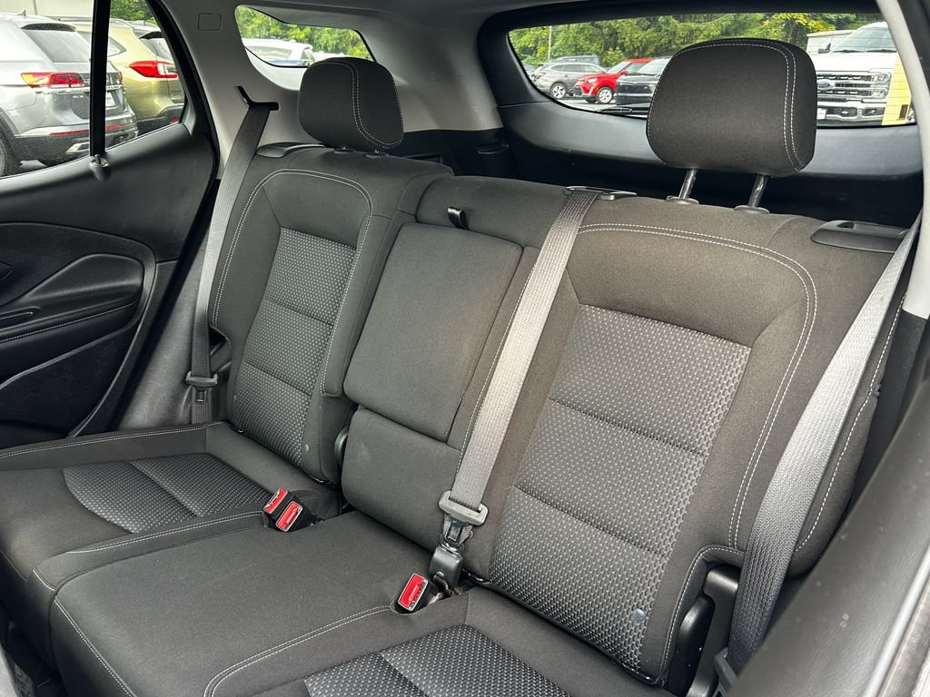 Used 2023 GMC Terrain SLE FWD image 25