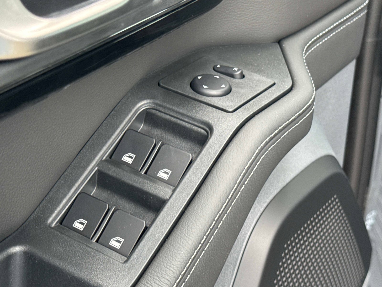 New 2025 INEOS Grenadier Fieldmaster Edition image 16