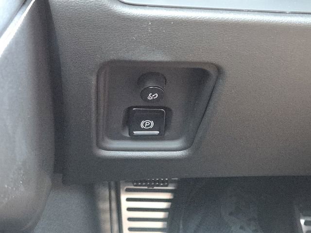 New 2026 Chevrolet Corvette Stingray Coupe RWD image 12