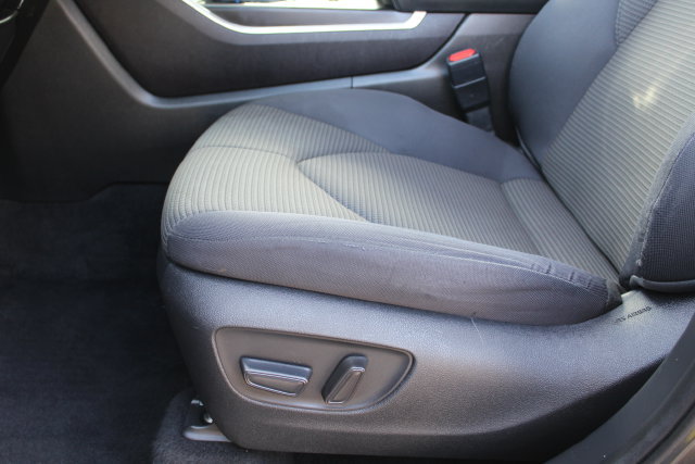 Used 2022 Toyota Highlander LE FWD image 51