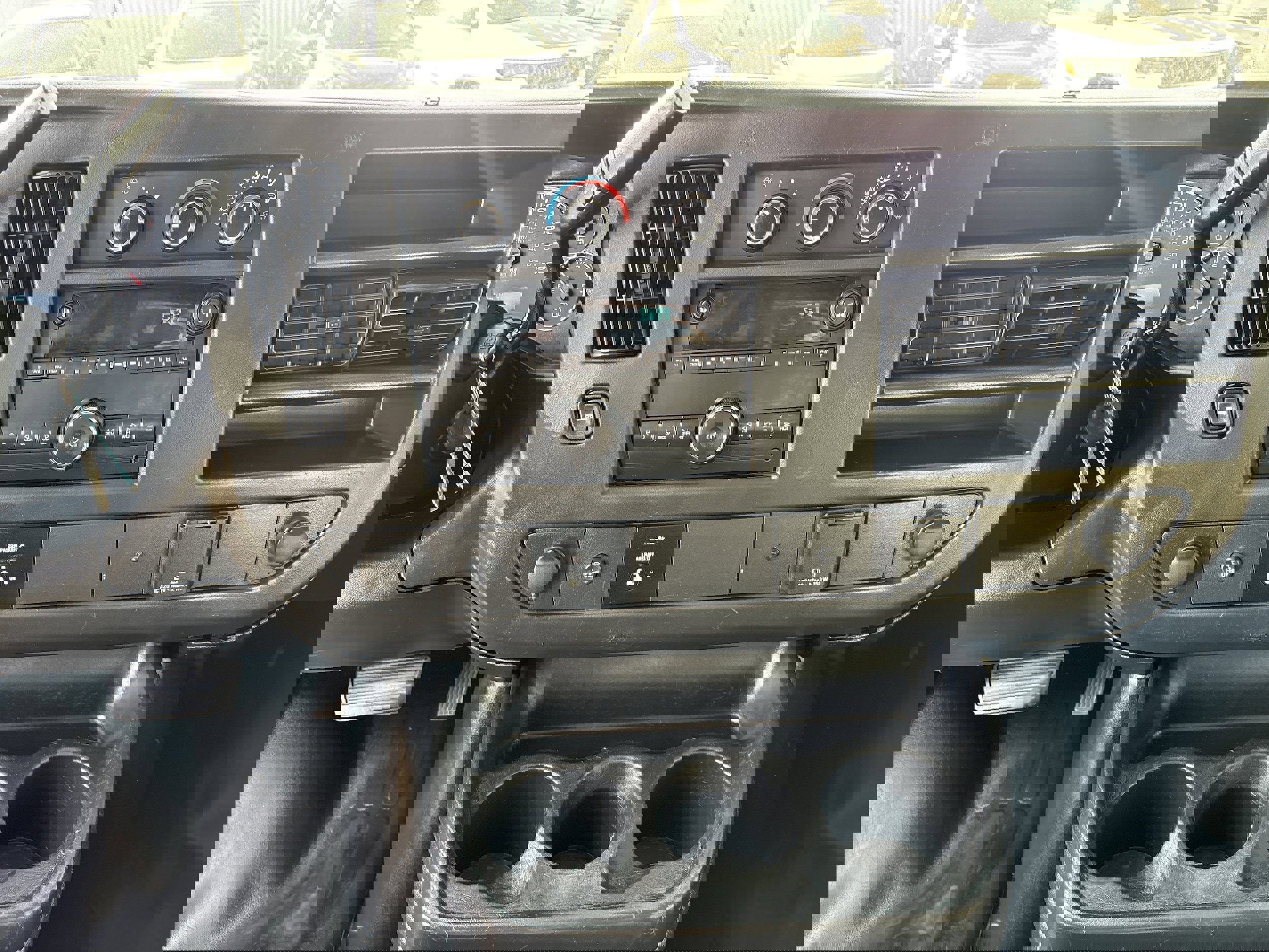 Used 2015 GMC Savana 3500 Extended image 14