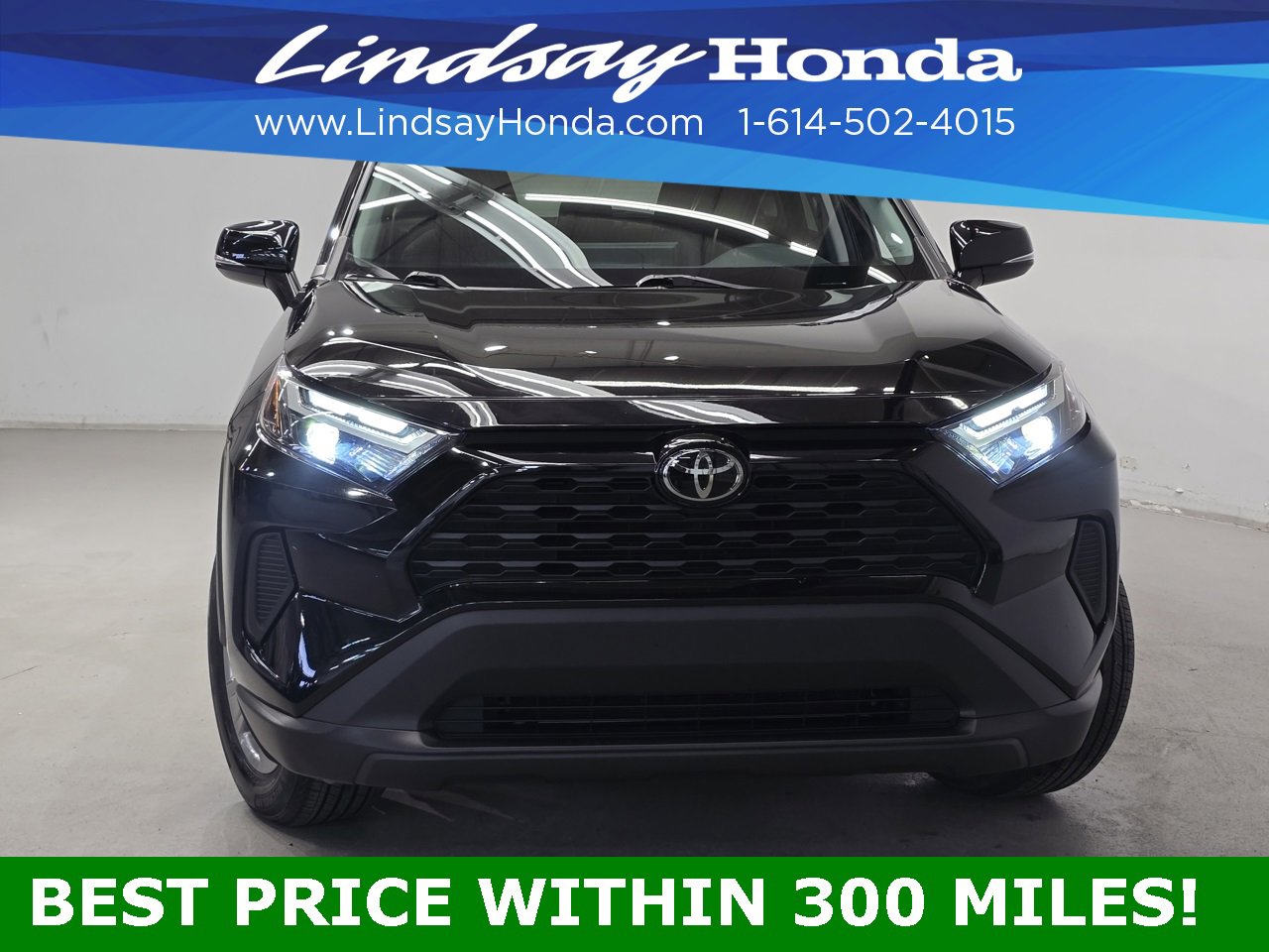 Used 2023 Toyota RAV4 XLE image 2