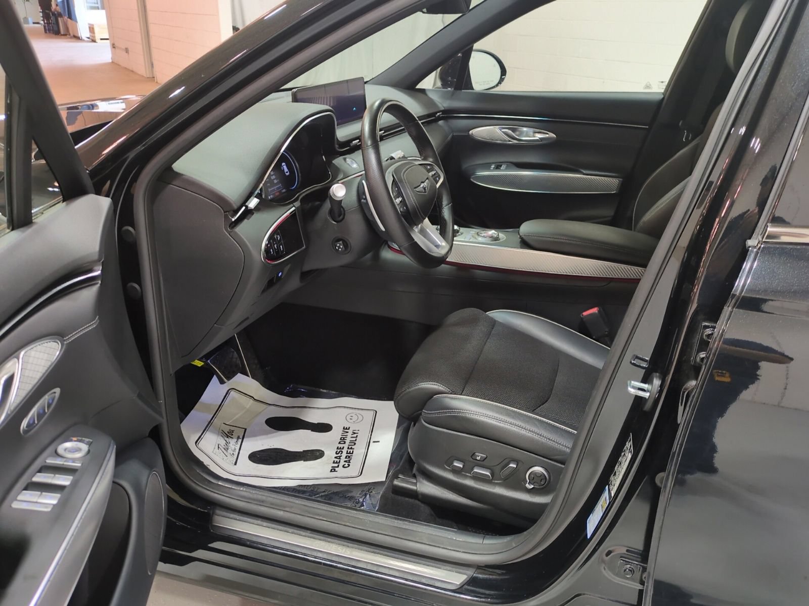 Certified 2025 Genesis GV70 3.5T Sport AWD/4WD image 16