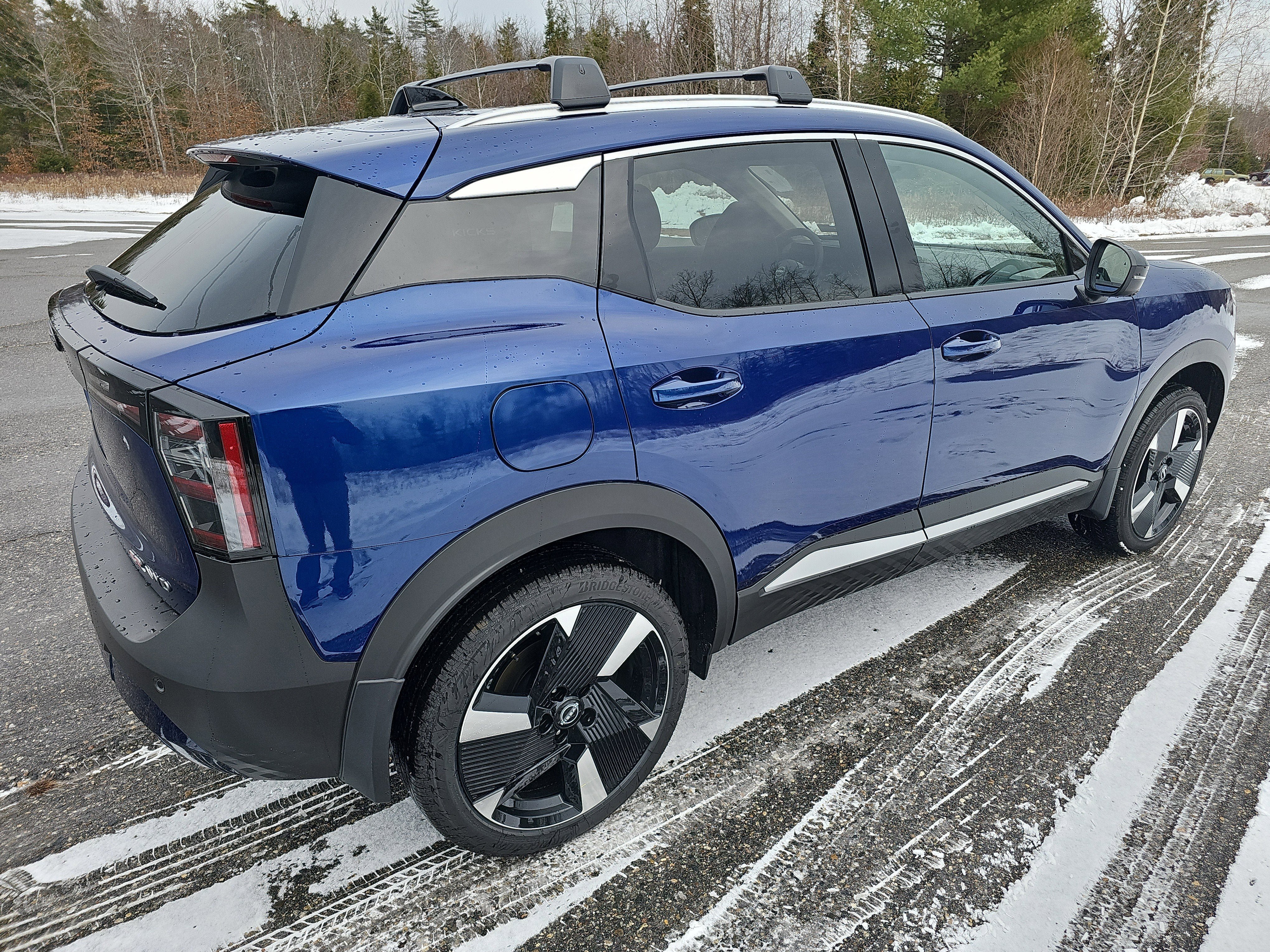 New 2026 Nissan Kicks SR w/ Cold Weather Package AWD/4WD image 7