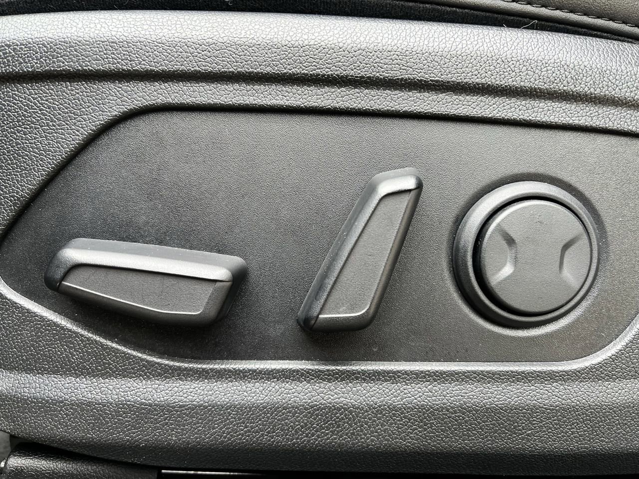 Used 2023 Kia Sorento S w/ Panoramic Sunroof Package AWD/4WD image 24