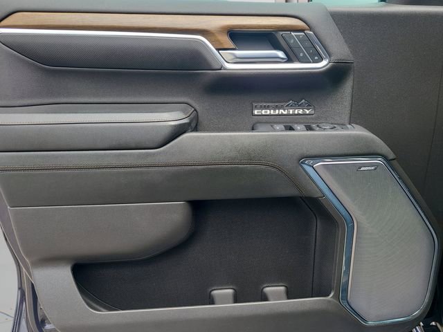 Used 2023 Chevrolet Silverado 1500 High Country w/ Technology Package image 12