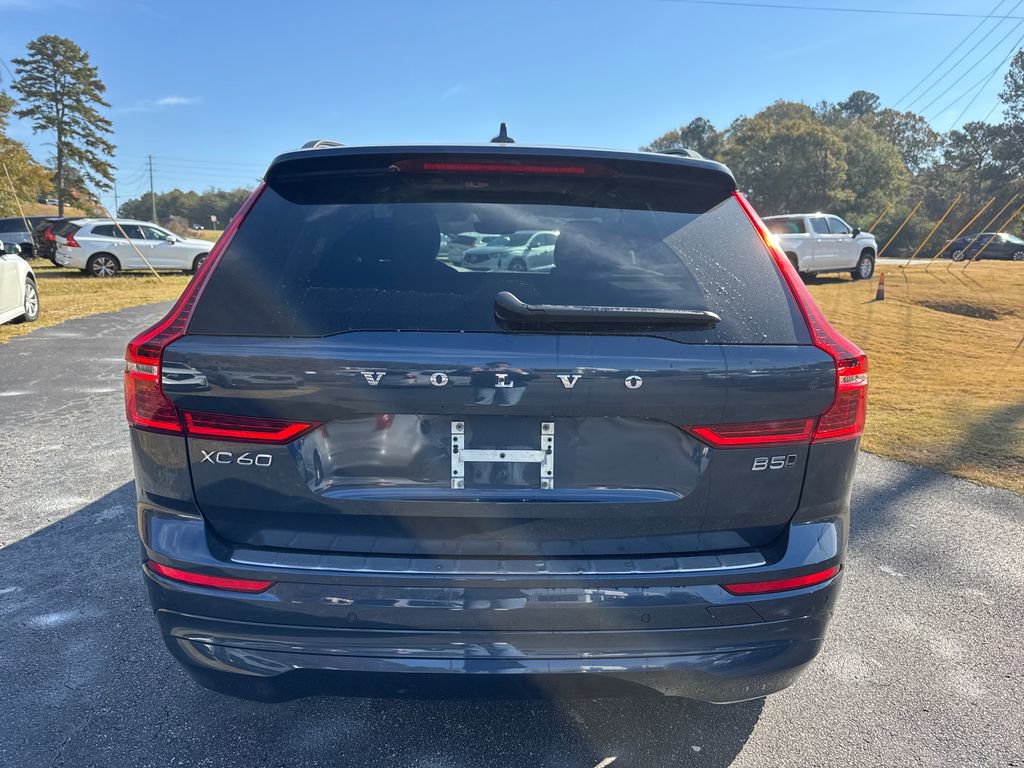 Certified 2023 Volvo XC60 B5 Core w/ Climate Package image 5