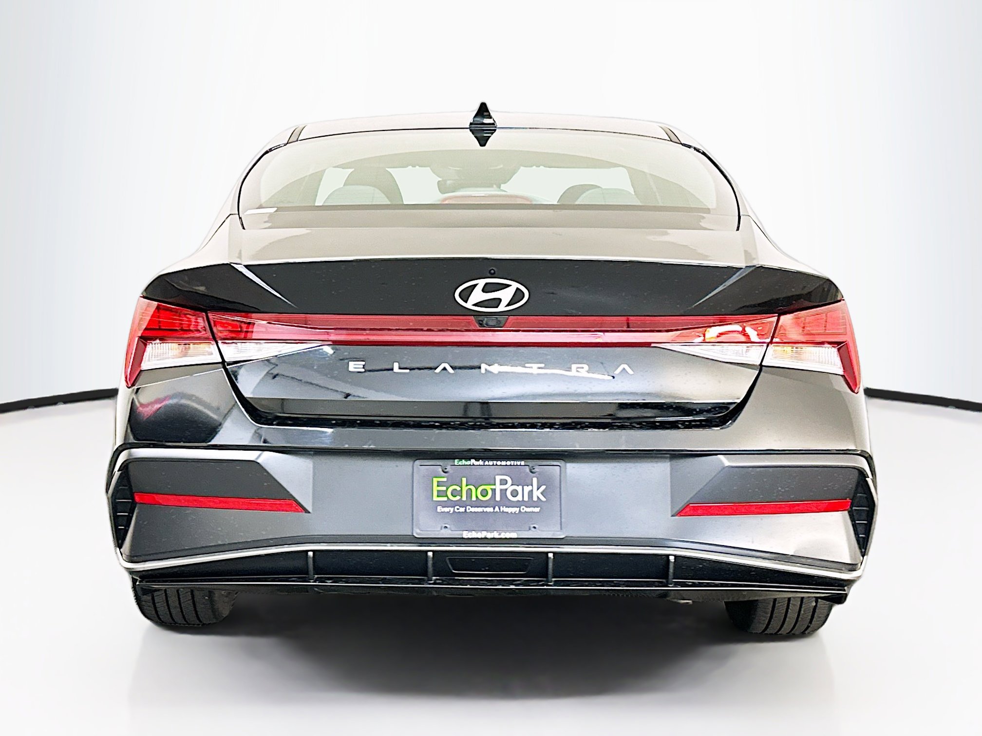 Used 2025 Hyundai Elantra SEL image 7