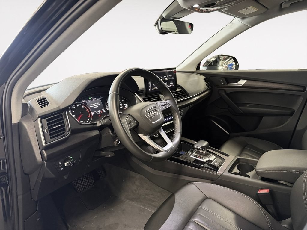 Used 2023 Audi Q5 2.0T Premium w/ Convenience Package AWD/4WD image 10