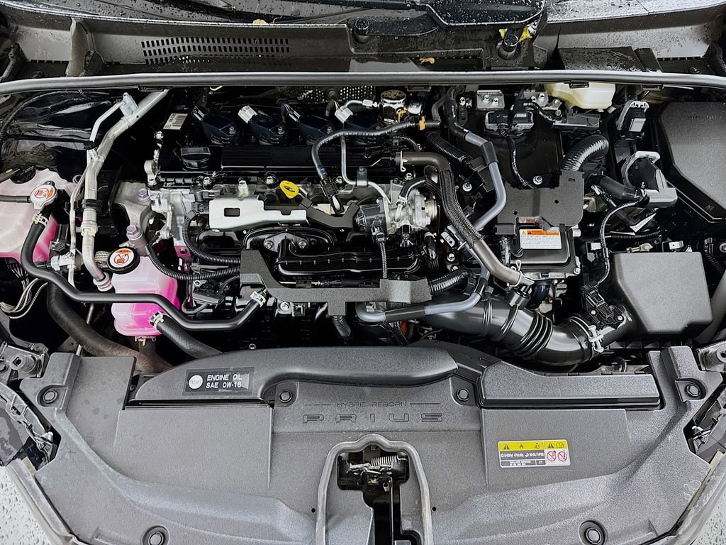 Used 2025 Toyota Prius XLE image 11