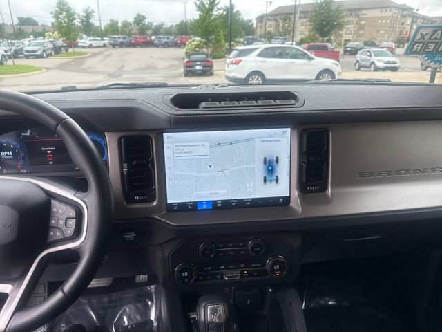 Used 2025 Ford Bronco Outer Banks w/ Sasquatch Package AWD/4WD image 14