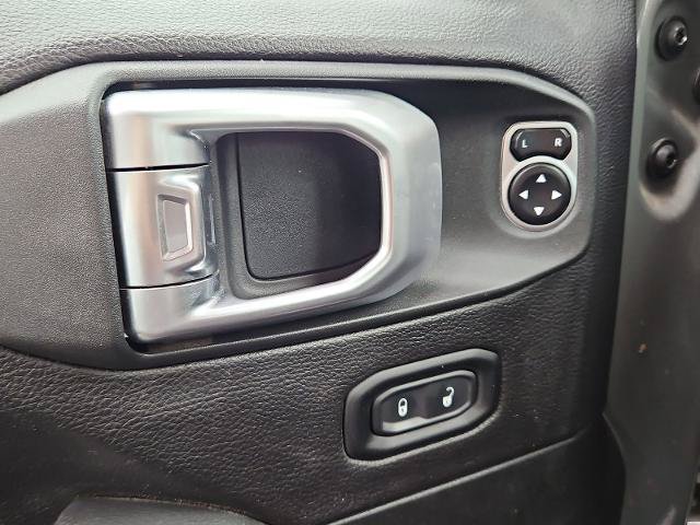 Used 2019 Jeep Wrangler Unlimited Rubicon AWD/4WD image 22