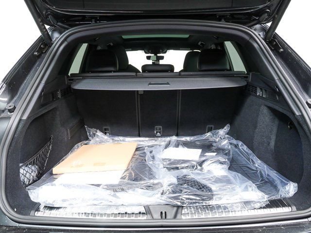 New 2026 Audi SQ5 Premium Plus image 27