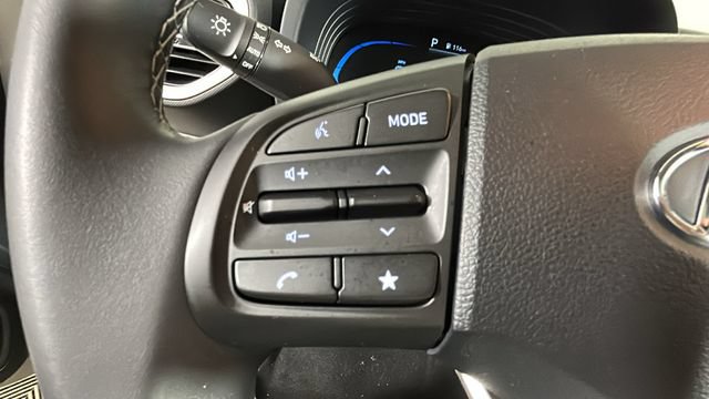 Certified 2023 Hyundai Venue SEL FWD image 15