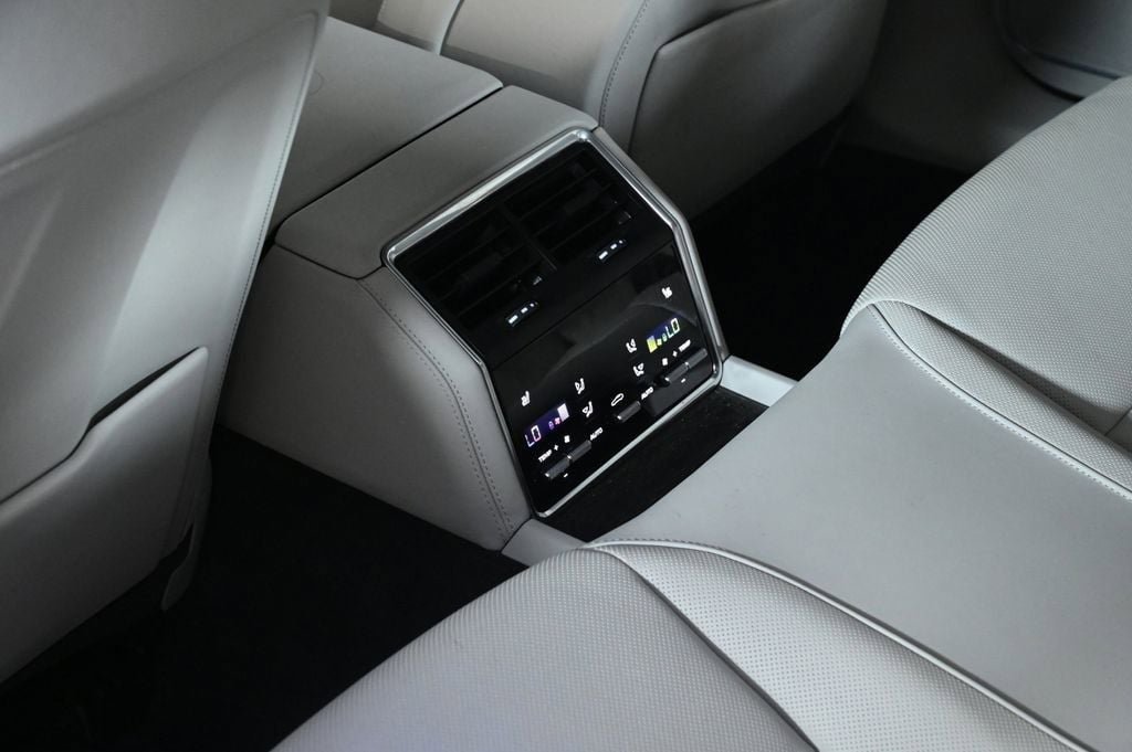 Certified 2023 Porsche Panamera Platinum Edition RWD image 20