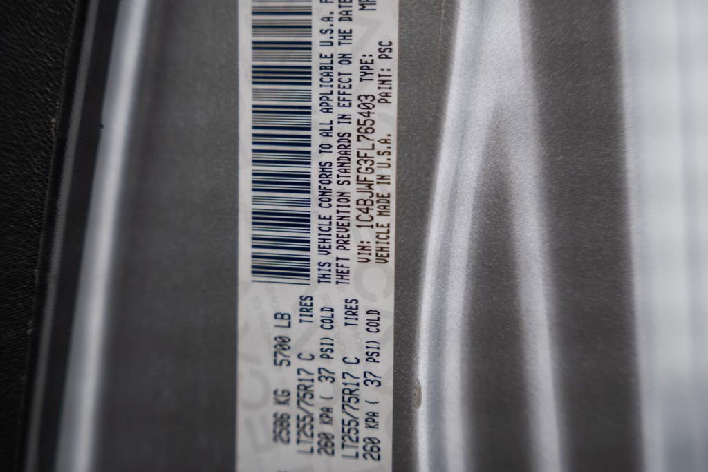 Used 2015 Jeep Wrangler Unlimited Rubicon w/ Connectivity Group image 36